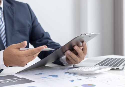 funciones de un tecnico de comercio exterior
